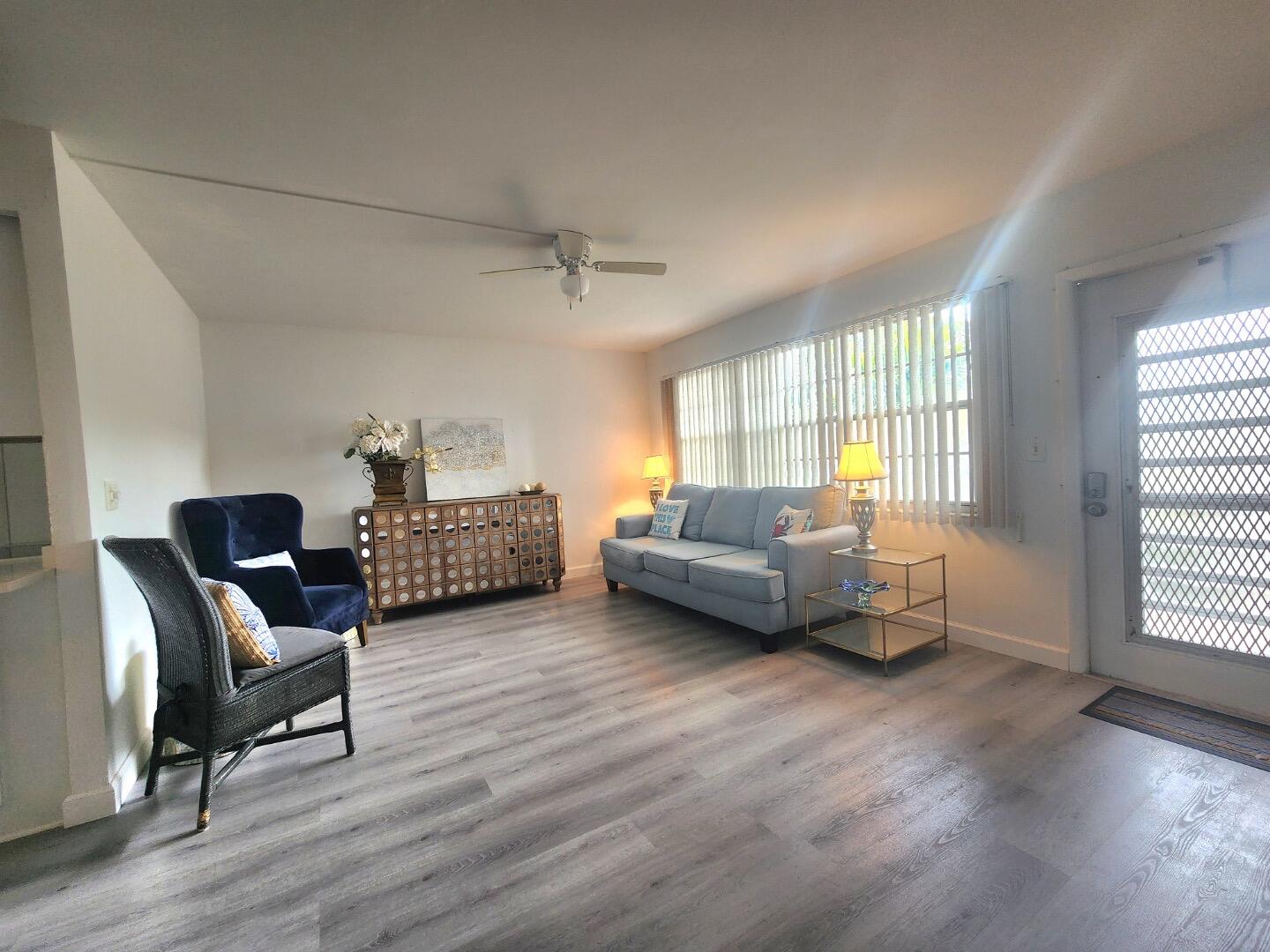 CAMBRIDGE B CONDO - Residential