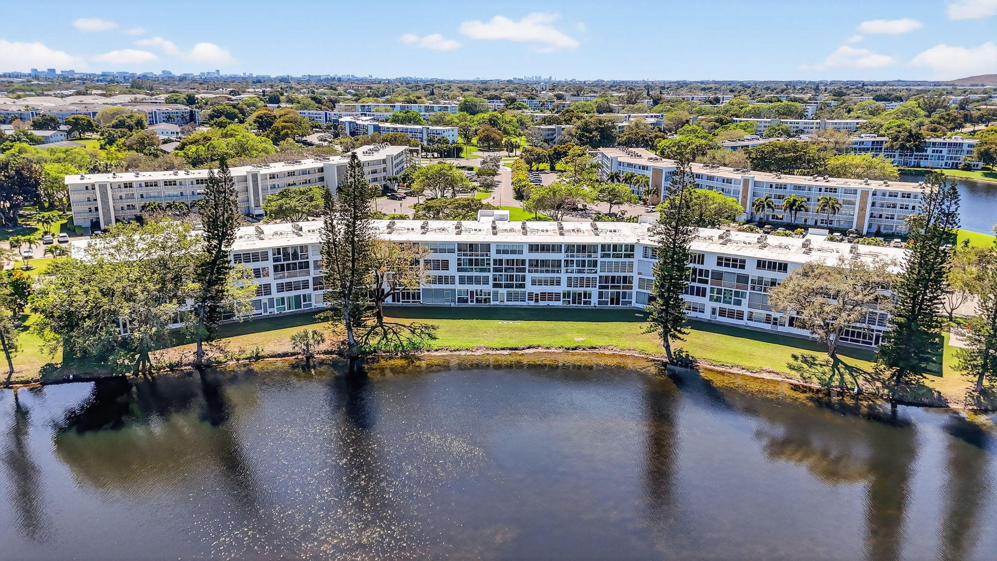 CAMBRIDGE B CONDO - Residential