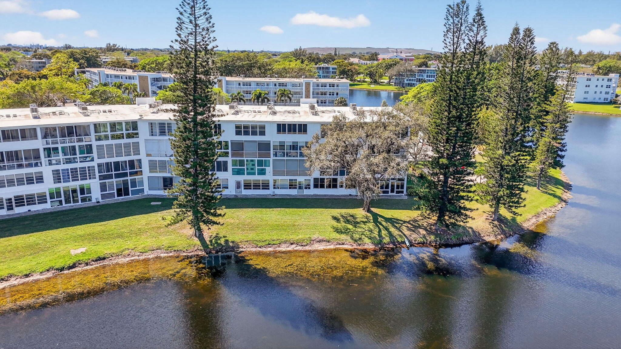 CAMBRIDGE B CONDO - Residential