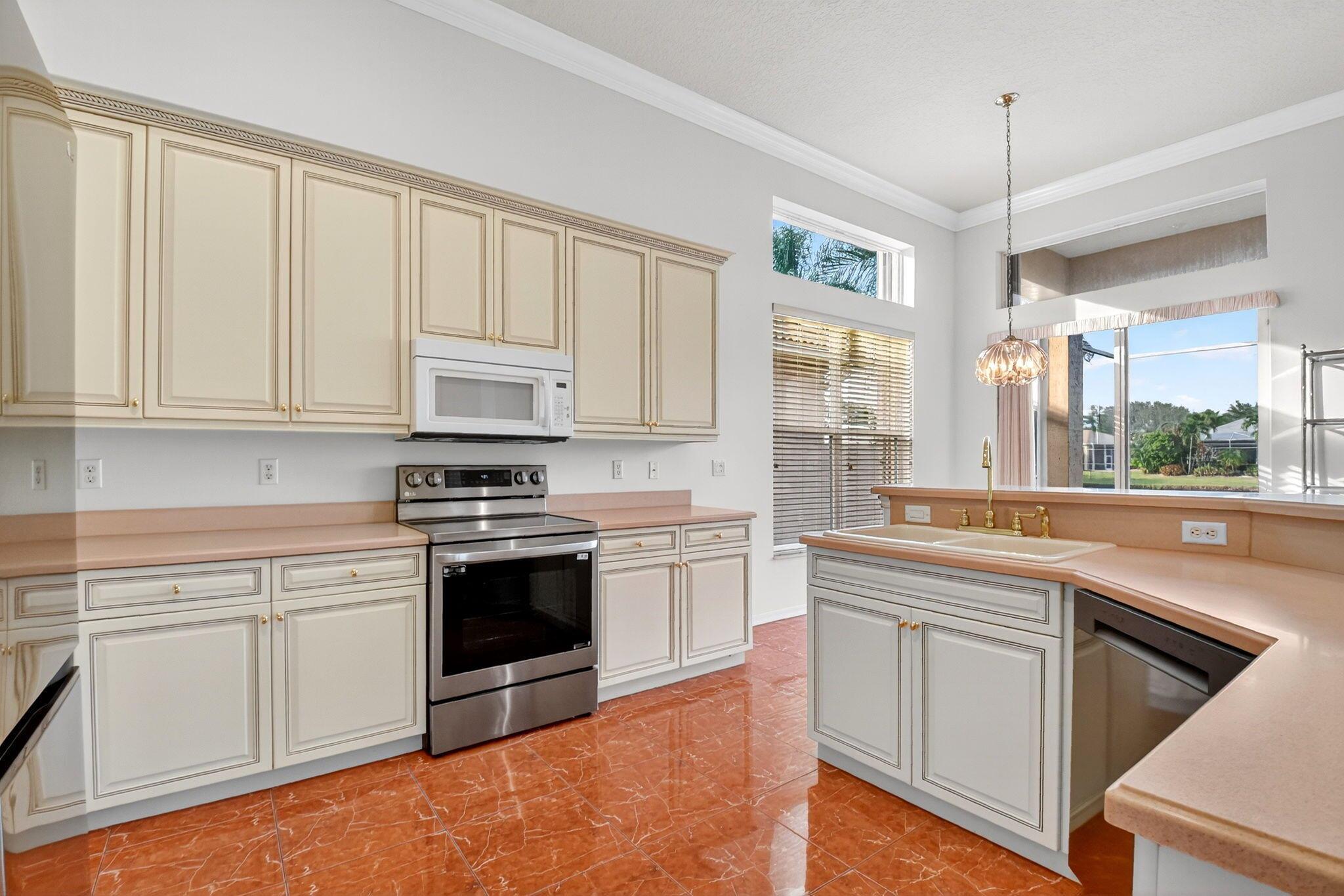 MIZNER FALLS - Residential Lease