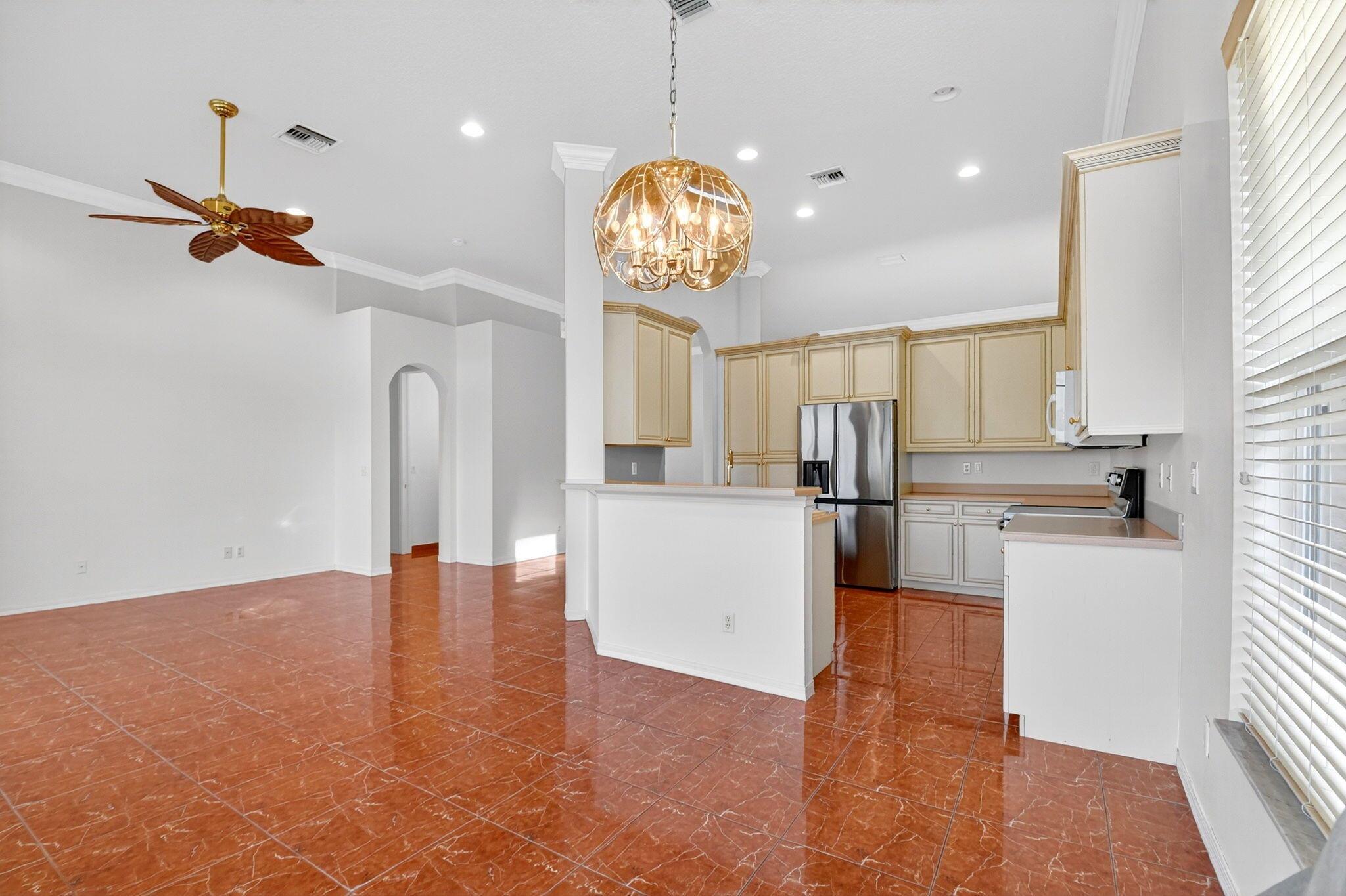 MIZNER FALLS - Residential Lease