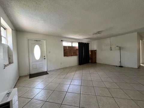 Tiny photo for 5671 NE 8TH Avenue, Oakland Park, FL 33334 (MLS # B26076149)