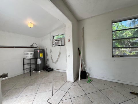 Tiny photo for 5671 NE 8TH Avenue, Oakland Park, FL 33334 (MLS # B26076149)