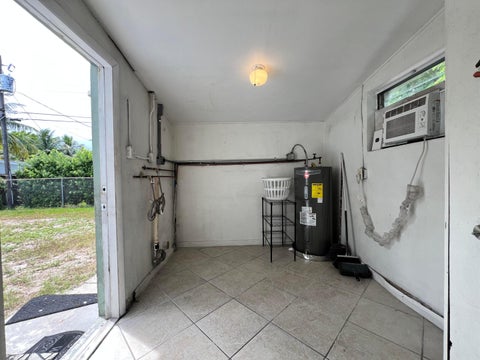 Tiny photo for 5671 NE 8TH Avenue, Oakland Park, FL 33334 (MLS # B26076149)