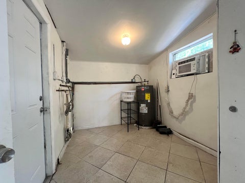Tiny photo for 5671 NE 8TH Avenue, Oakland Park, FL 33334 (MLS # B26076149)
