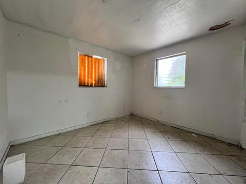 Tiny photo for 5671 NE 8TH Avenue, Oakland Park, FL 33334 (MLS # B26076149)