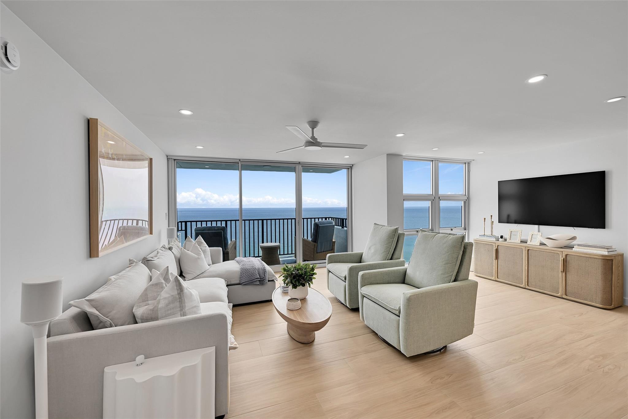 525 N Ocean Blvd 1724