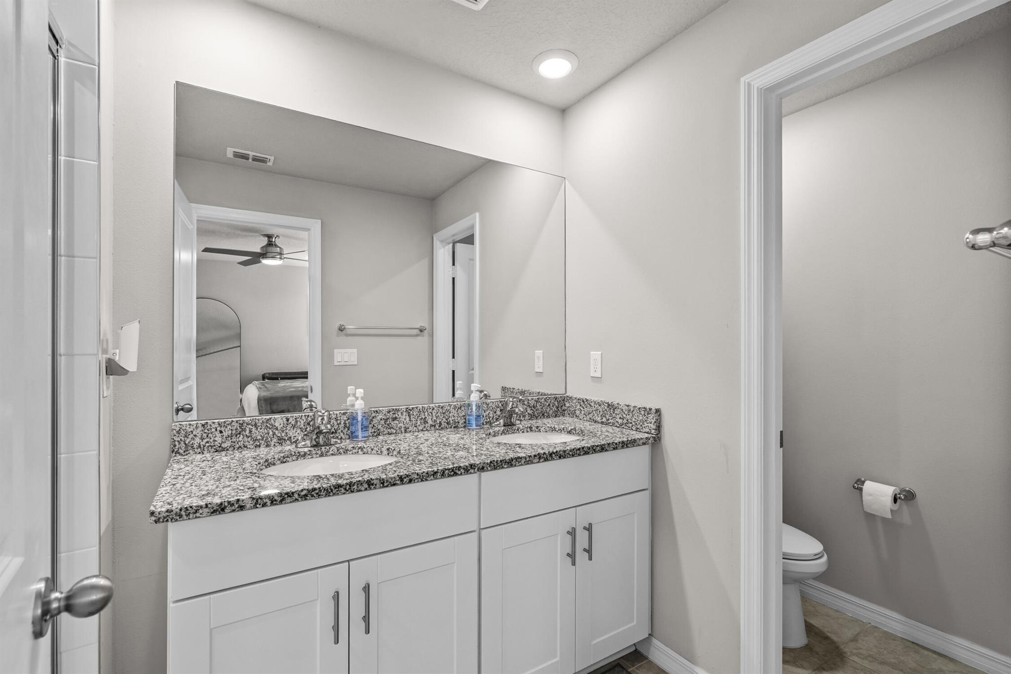 FONTANA TOWNHOMES - Residential