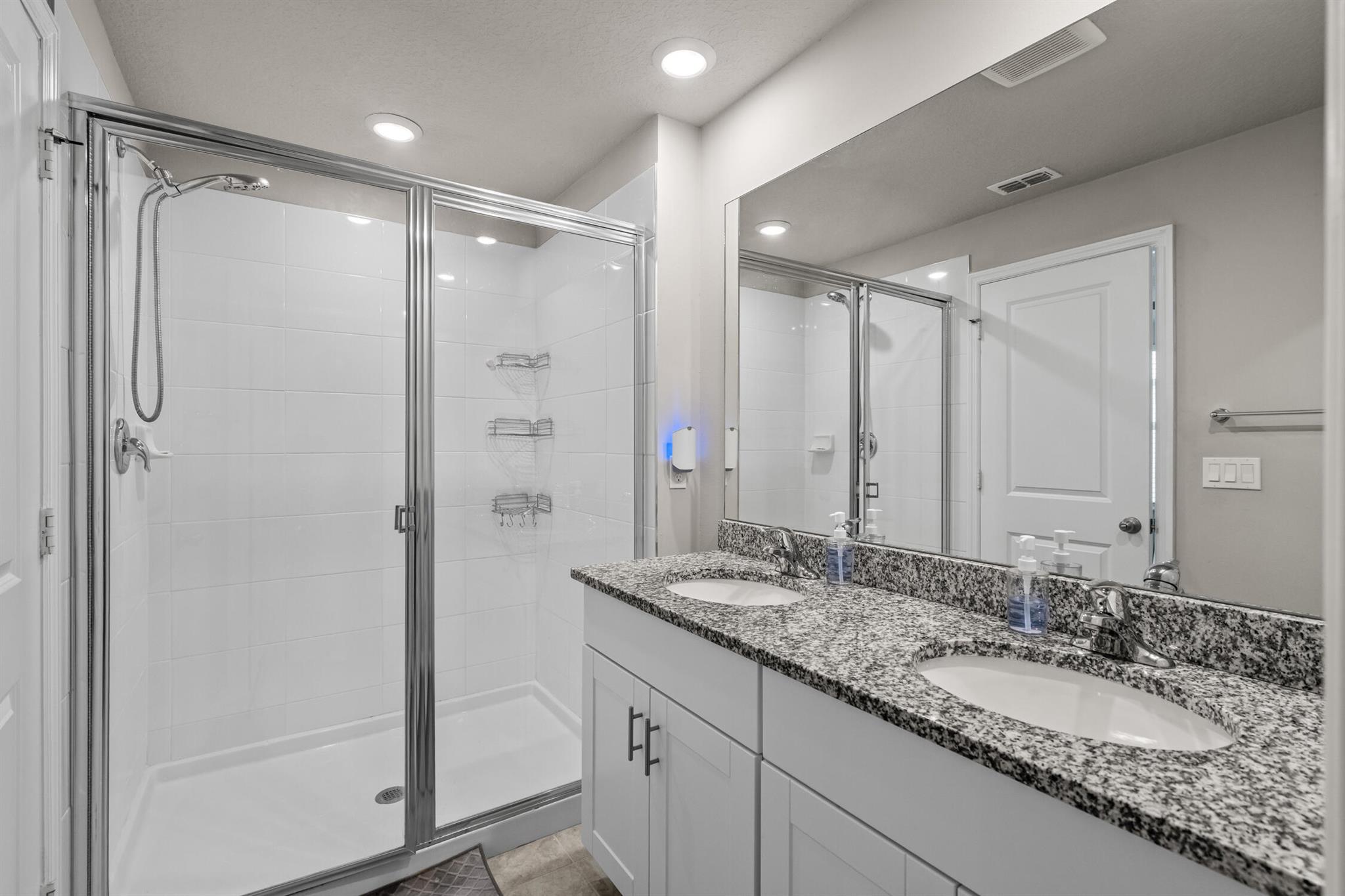 FONTANA TOWNHOMES - Residential