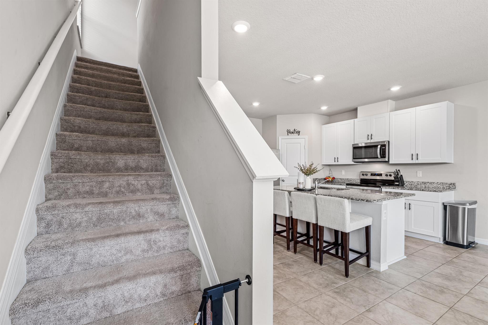 FONTANA TOWNHOMES - Residential