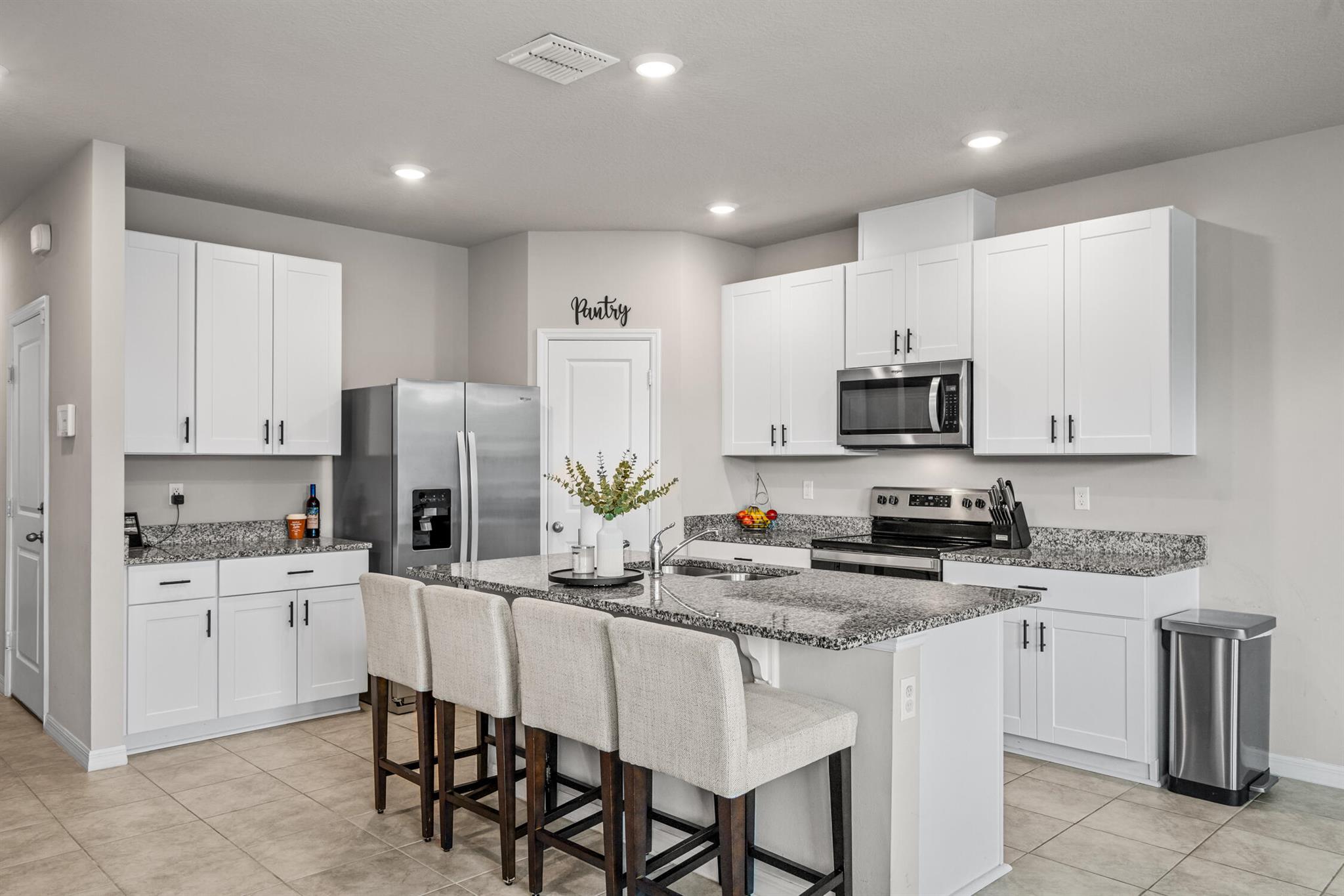 FONTANA TOWNHOMES - Residential