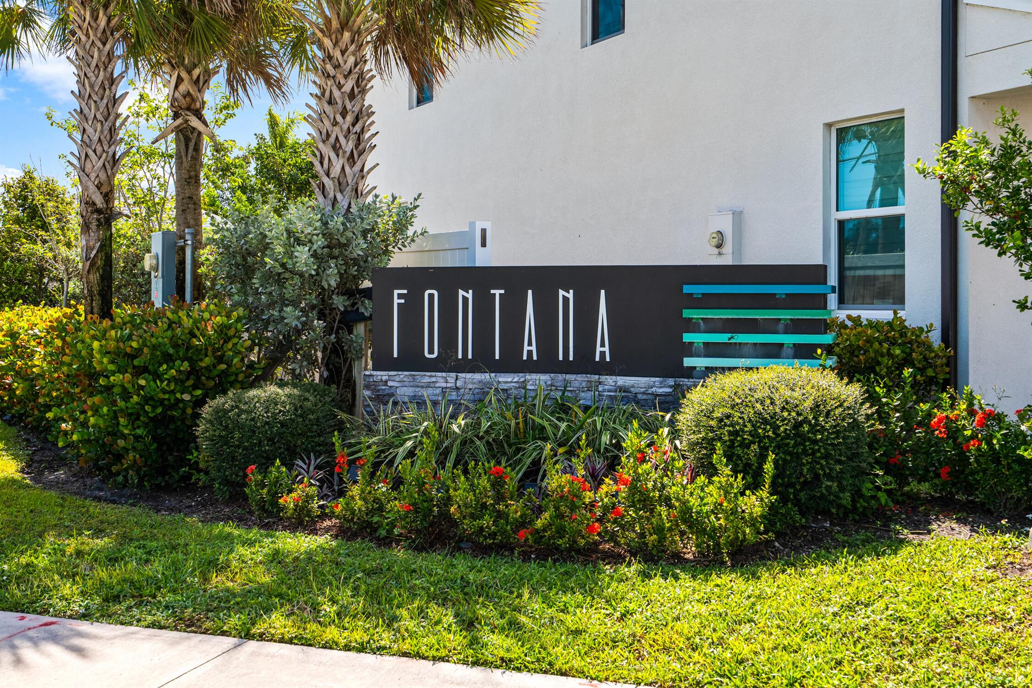 FONTANA TOWNHOMES - Residential