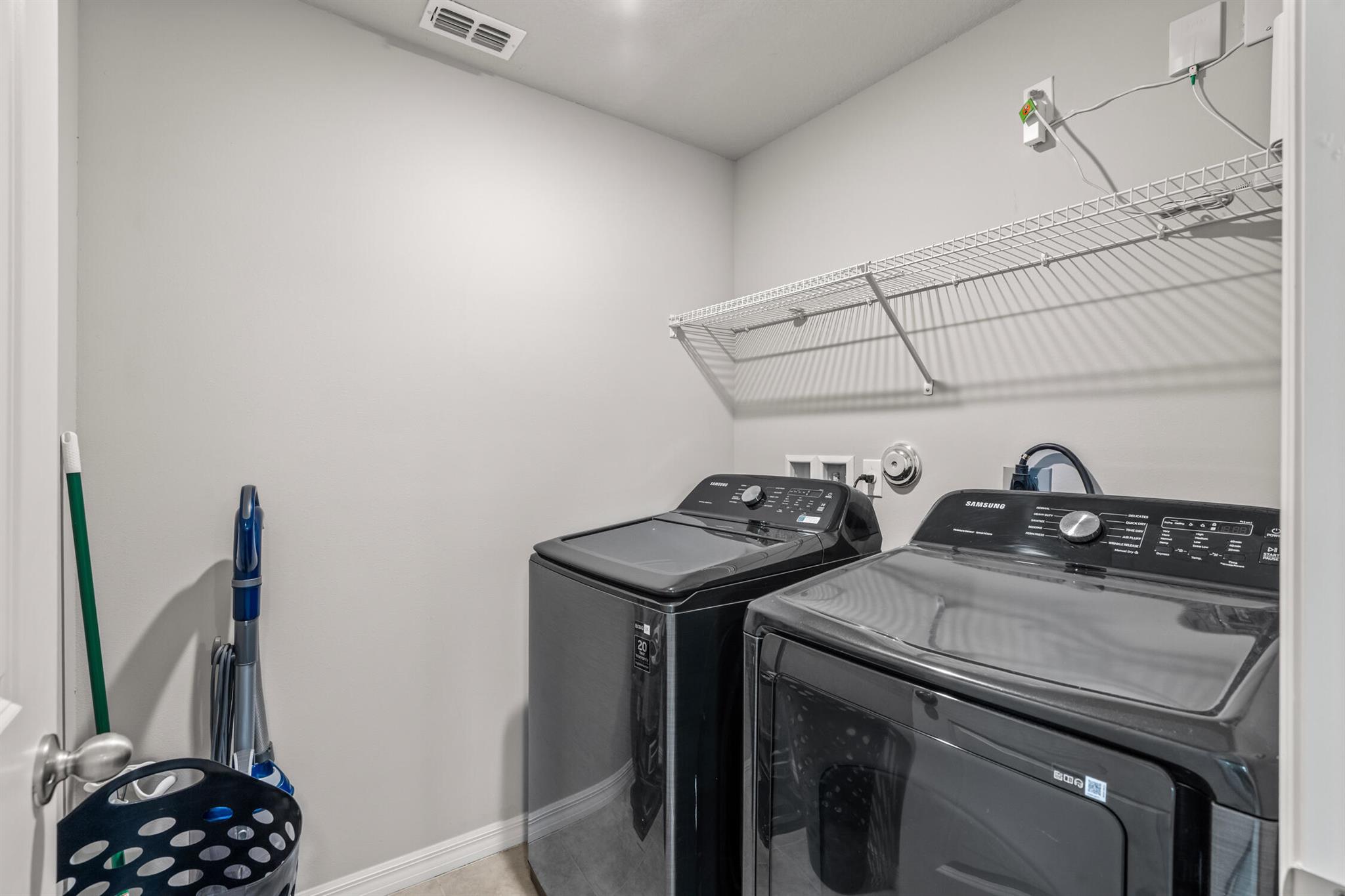 FONTANA TOWNHOMES - Residential