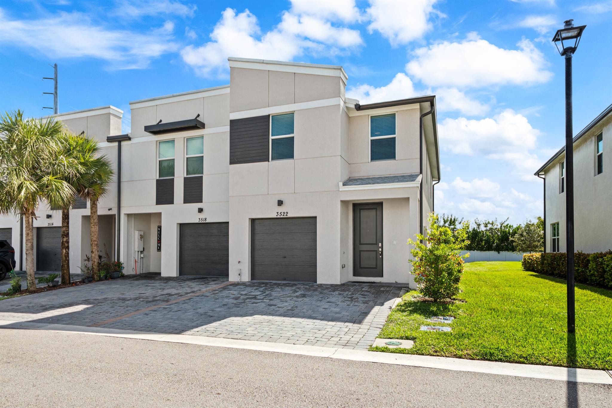 FONTANA TOWNHOMES - Residential