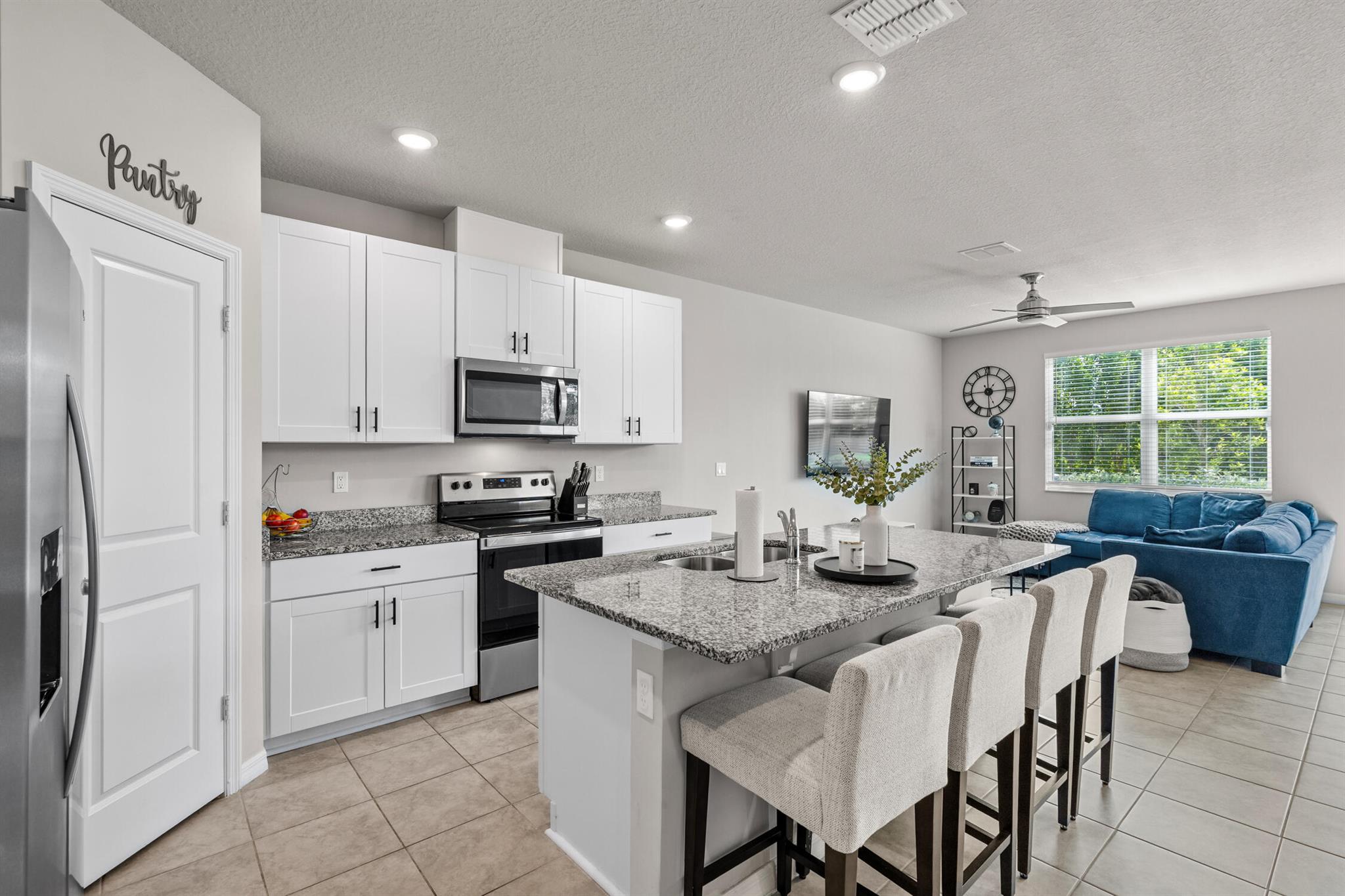 FONTANA TOWNHOMES - Residential