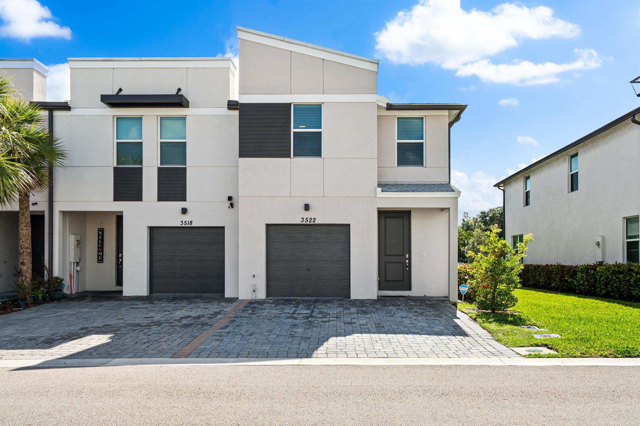 FONTANA TOWNHOMES - Residential