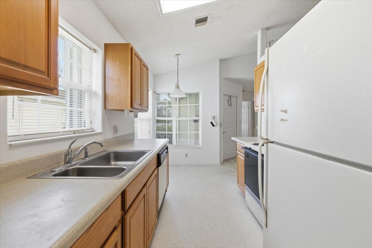 Pine Ridge At Delray Beac - Residential