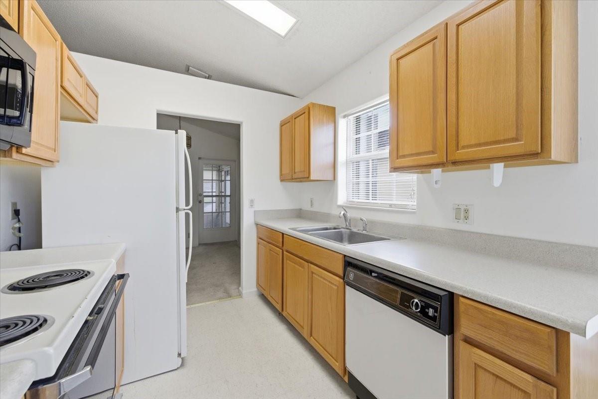 Pine Ridge At Delray Beac - Residential