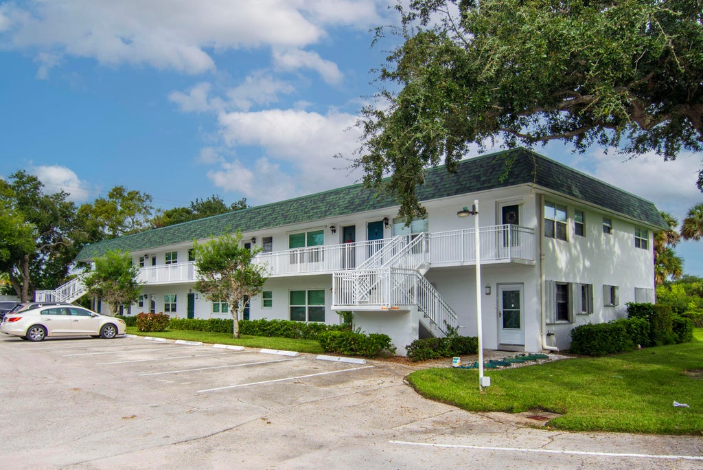 Photo of 2800 Indian River Boulevard #O-5, Vero Beach, FL 32960 (MLS # B26083087)