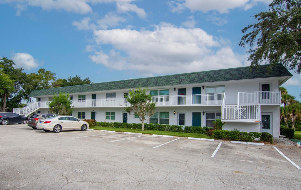 Photo of 2800 Indian River Boulevard #O-5, Vero Beach, FL 32960 (MLS # B26083087)