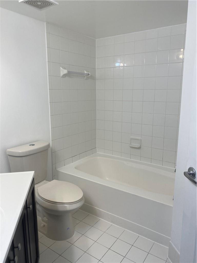 LA VIA CONDO - Residential Lease