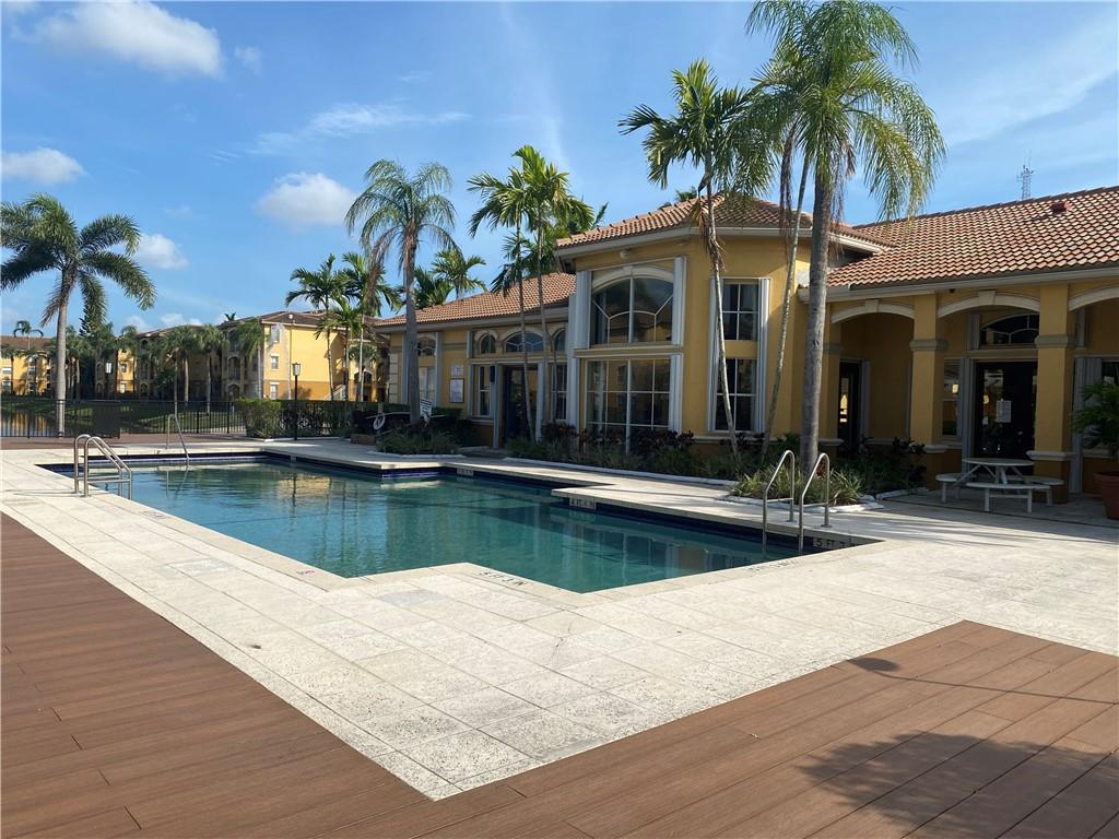 LA VIA CONDO - Residential Lease