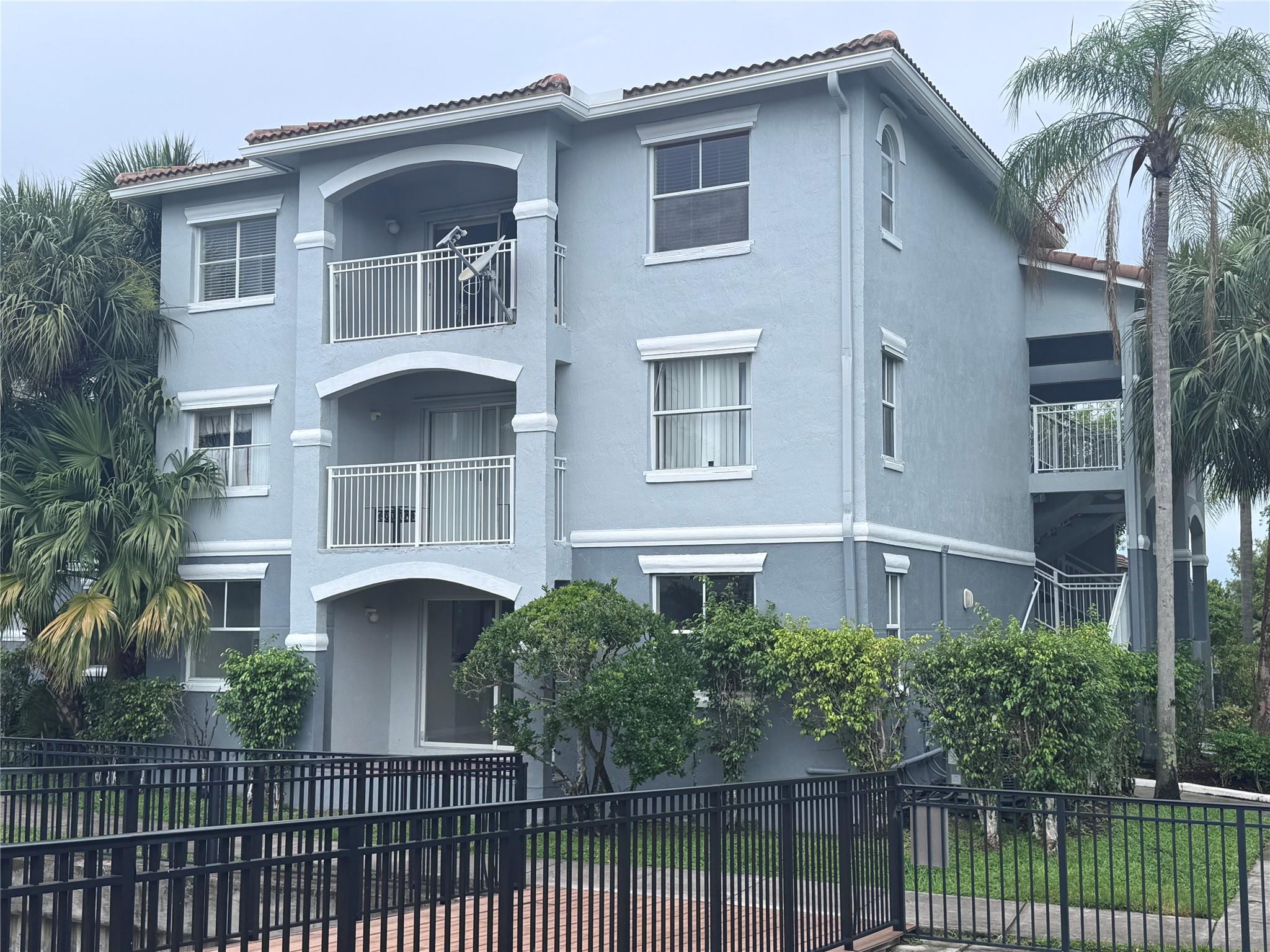 Welcome to this updated 3-bedrooms 2-baths bright unit located on the 3rd floor (no elevator) with views of the community lake and the clubhouse. This unique unit features a 1 car garage with driveway plus 1 assigned parking space (park up to 3 cars). Unit features updated kitchen cabinets, stainless steel appliances, neutral paint, tile flooring in living areas and laminate flooring in bedrooms, updated bathroom vanities, 4 ceiling fans, blinds, laundry room with full size washer and dryer. Amenities include clubhouse, swimming pool, spa, gym, aerobics room, tennis court, children's play area and gated community entrance. Note: Water/Sewer consumption is not included in the rent payment and it is the renter's responsibility. La Via requires a $250.00 security deposit from the tenant.