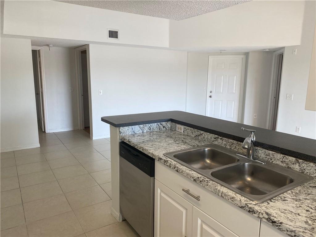 LA VIA CONDO - Residential Lease