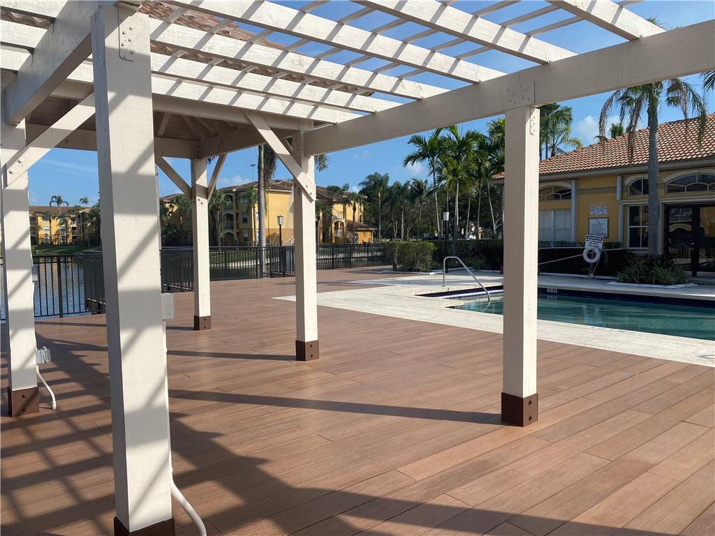 LA VIA CONDO - Residential Lease