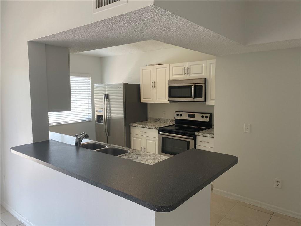 LA VIA CONDO - Residential Lease