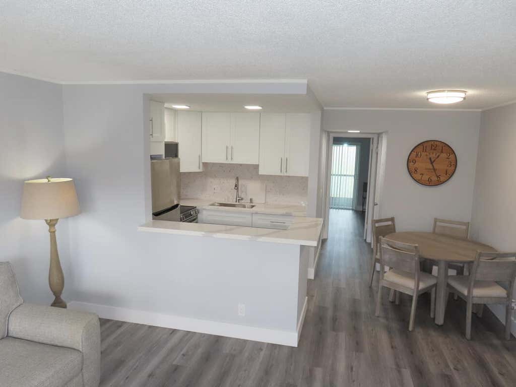 Photo of 101 Hastings G, West Palm Beach, FL 33417 (MLS # B26057924)