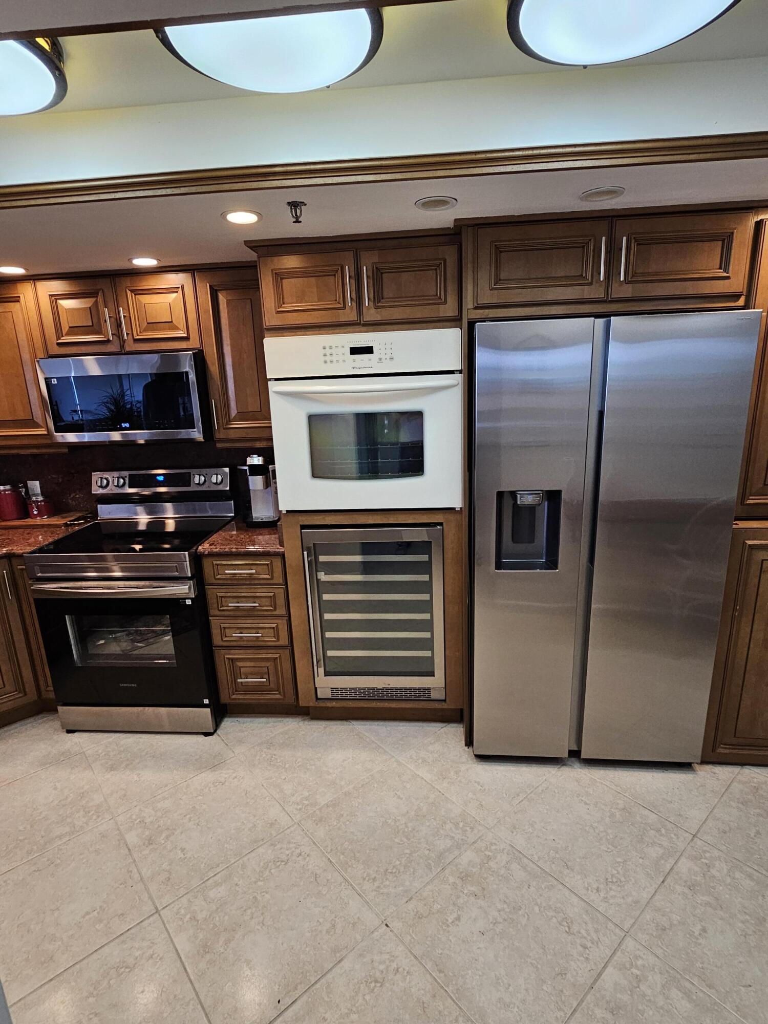 Hibiscus by the sea - Residential Lease