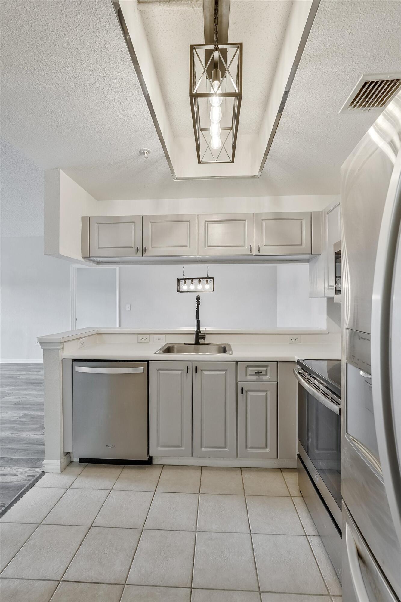 SAN MATERA THE GARDENS CONDO - Residential