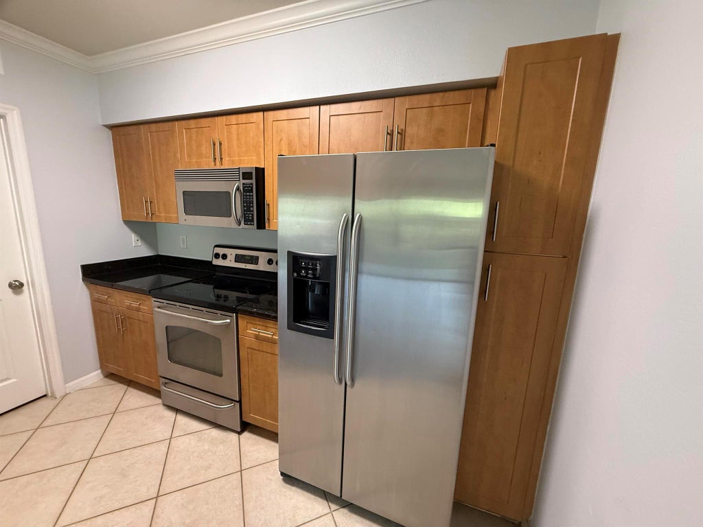 Photo of 6556 Emerald Dunes Drive #306, West Palm Beach, FL 33411 (MLS # R11108701)