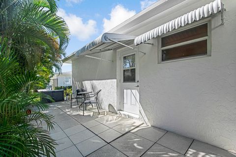 Tiny photo for 7206 W Oakridge Circle #D, Lake Worth, FL 33462 (MLS # R11166976)