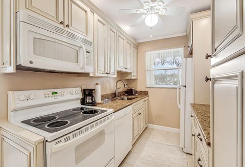 Tiny photo for 7206 W Oakridge Circle #D, Lake Worth, FL 33462 (MLS # R11166976)