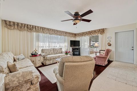 Tiny photo for 7206 W Oakridge Circle #D, Lake Worth, FL 33462 (MLS # R11166976)