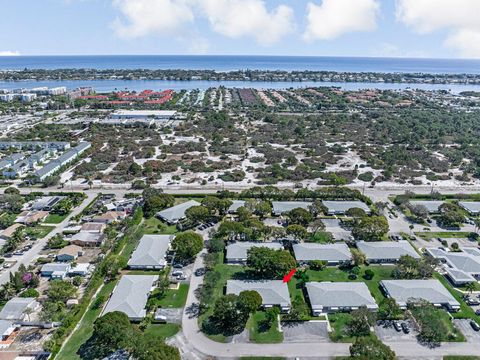 Tiny photo for 7206 W Oakridge Circle #D, Lake Worth, FL 33462 (MLS # R11166976)