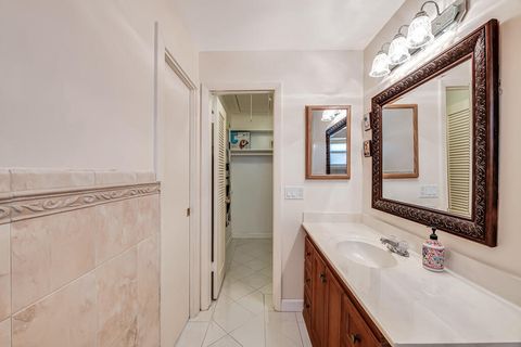 Tiny photo for 7206 W Oakridge Circle #D, Lake Worth, FL 33462 (MLS # R11166976)
