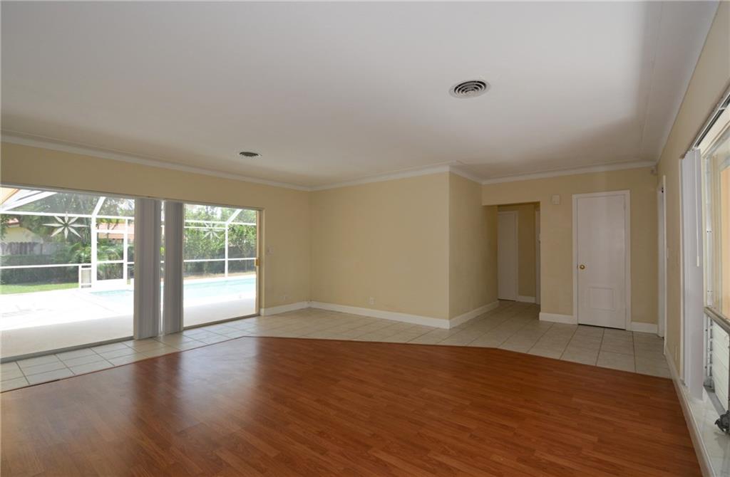 Lighthouse Point 6th Sec - Residential