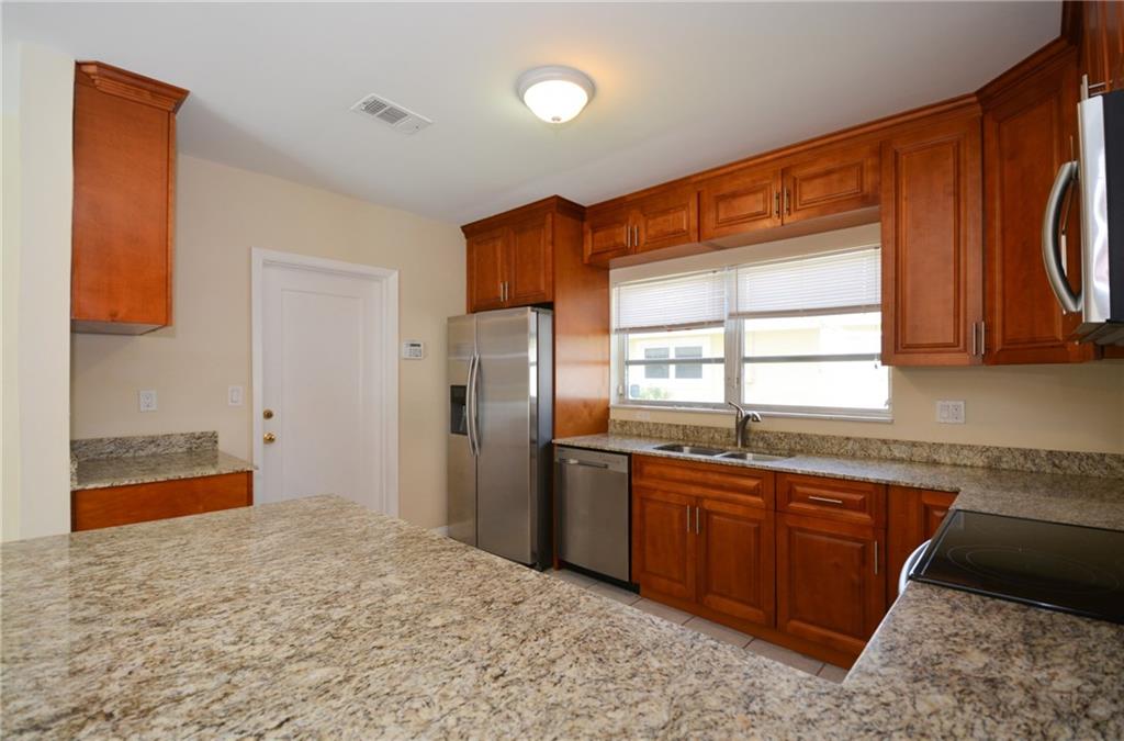 Lighthouse Point 6th Sec - Residential