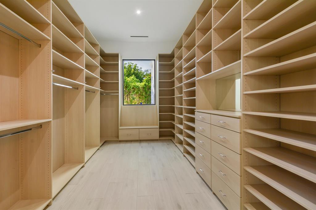 ST ANDREWS COUNTRY CLUB - Residential