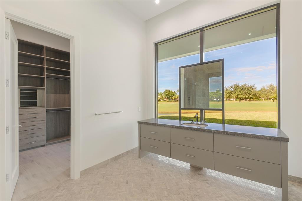 ST ANDREWS COUNTRY CLUB - Residential