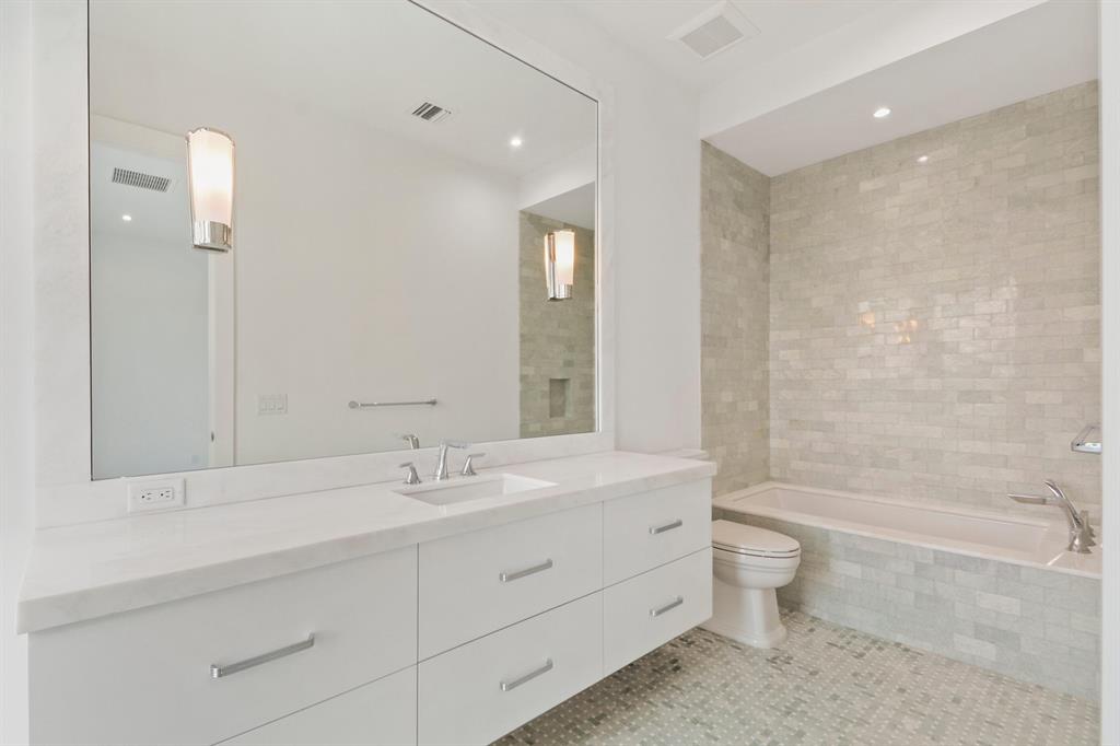 ST ANDREWS COUNTRY CLUB - Residential