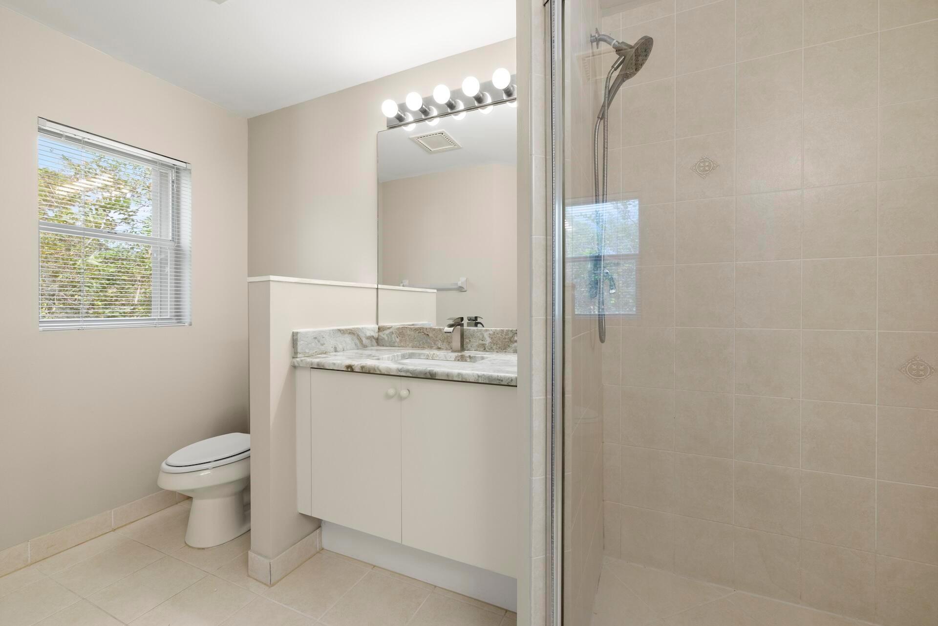 SEMINOLE ESTATES & TOWNHO - Residential Lease
