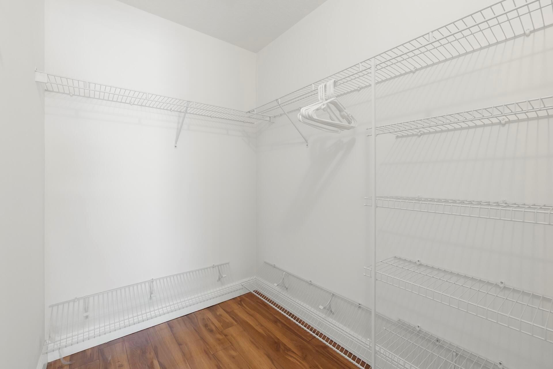 SEMINOLE ESTATES & TOWNHO - Residential Lease