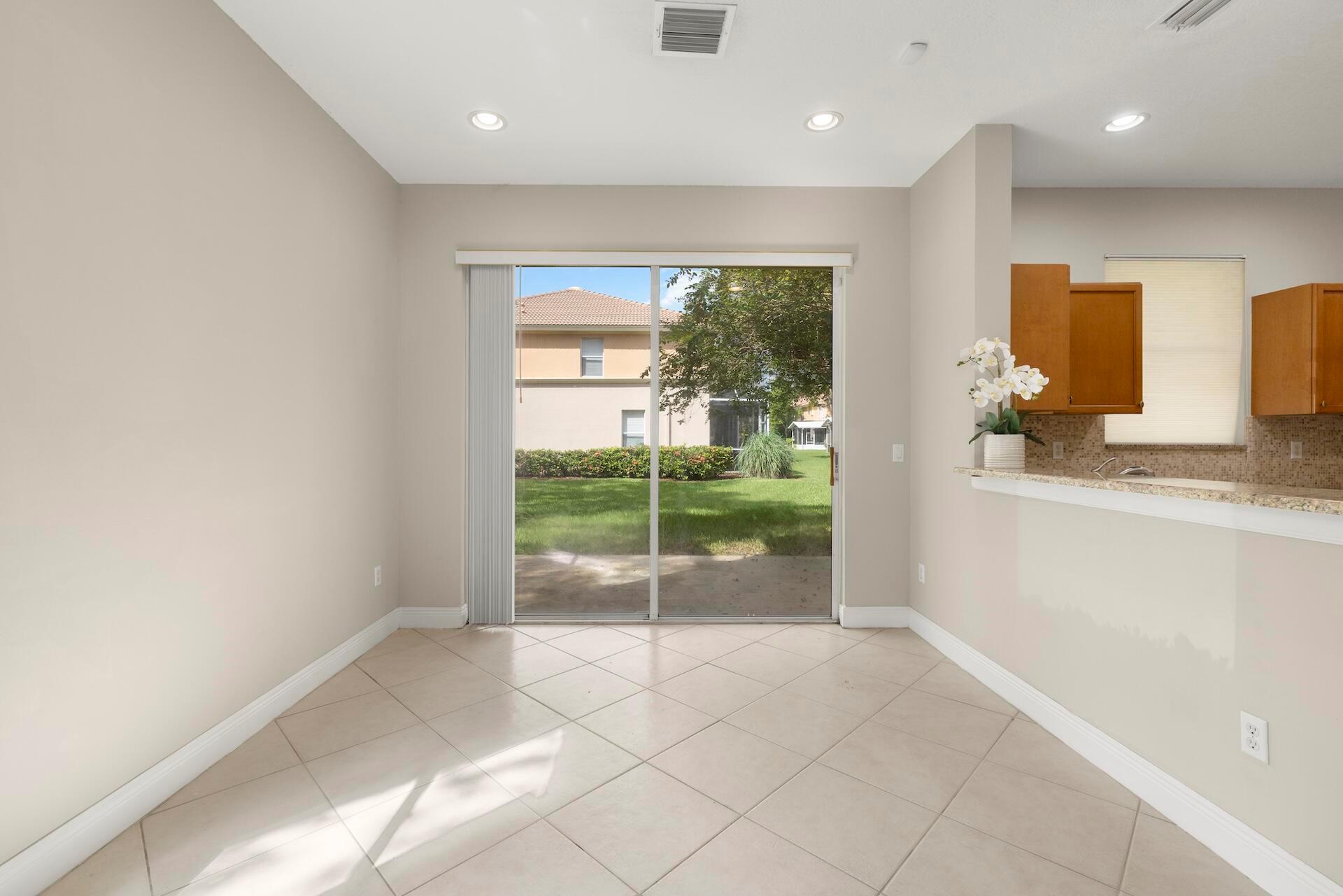 SEMINOLE ESTATES & TOWNHO - Residential Lease