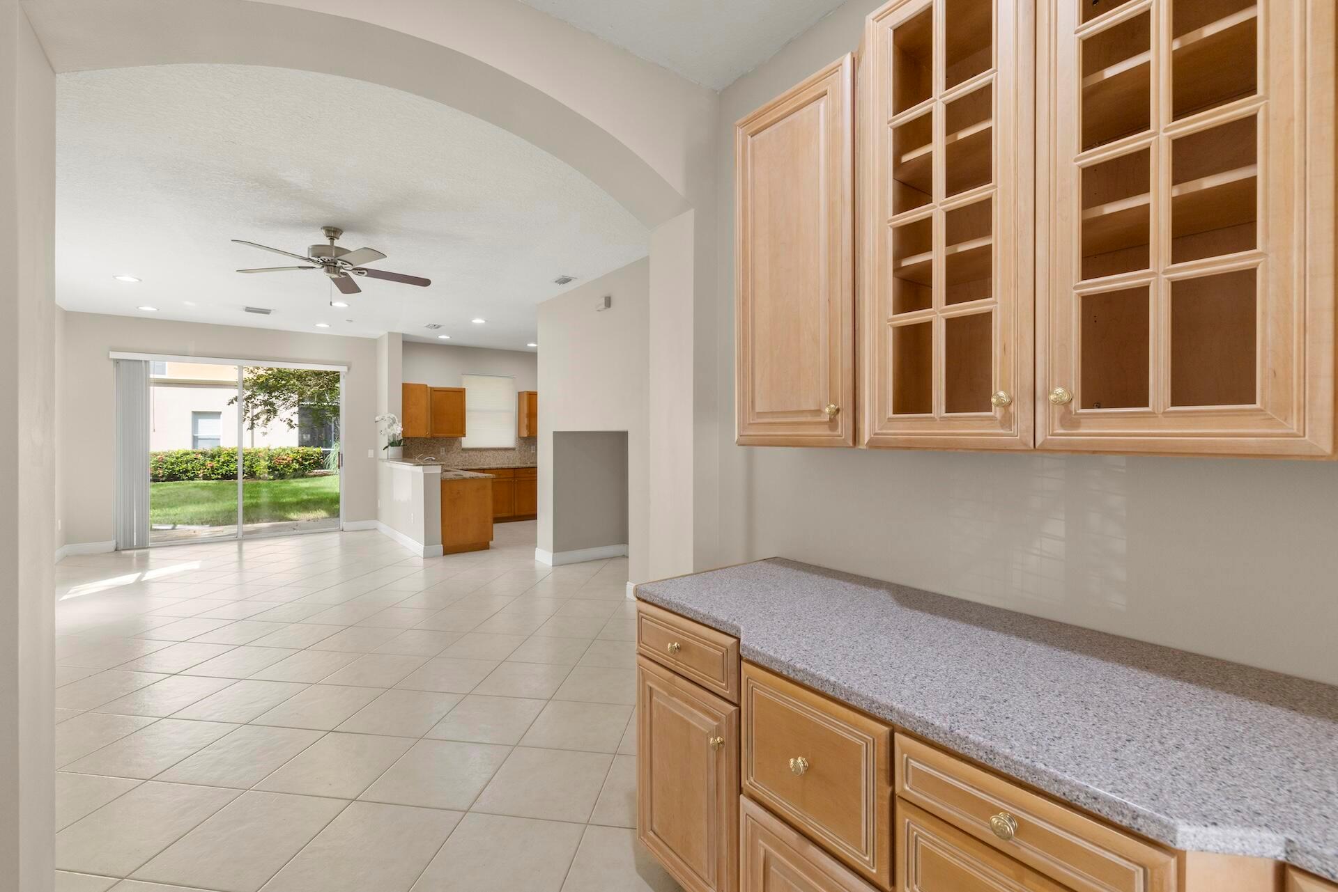SEMINOLE ESTATES & TOWNHO - Residential Lease