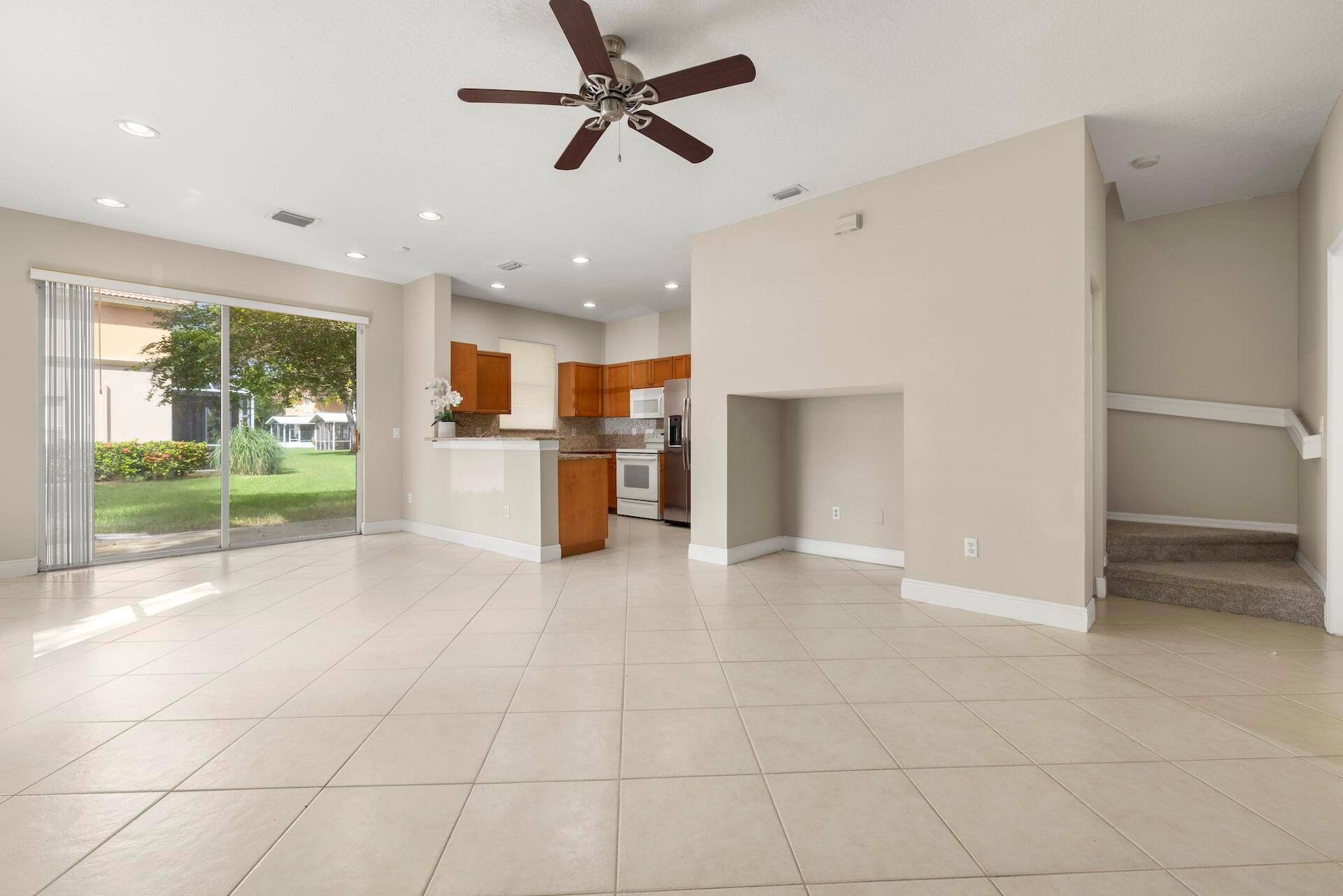 SEMINOLE ESTATES & TOWNHO - Residential Lease