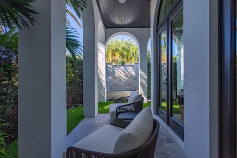 Tiny photo for 2457 NE 26TH Street, Lighthouse Point, FL 33064 (MLS # B26077325)